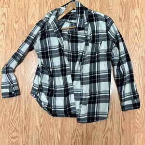 OLD NAVY Black and White Plaid Button-Up Shirt